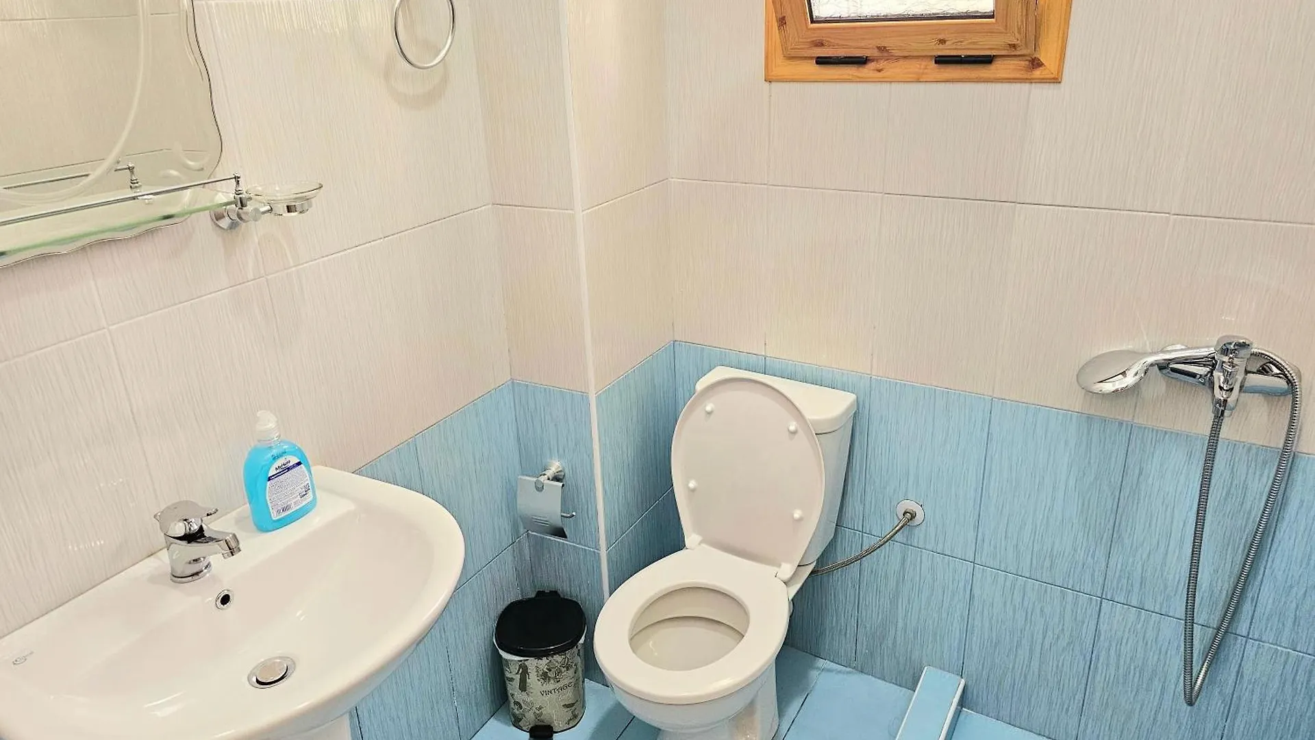 Center Apartments 사밀 게스트하우스